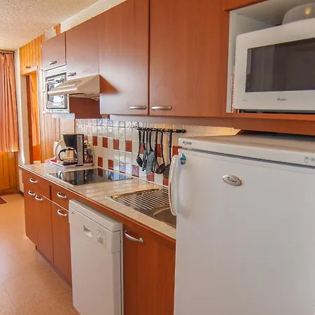 Aravis 212 By Interhome *